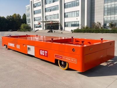 60 tonų hidraulinio vairavimo keltuvo be trasos vežimo krepšys