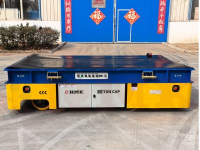 25 tonų molio perdavimo vežimėlis